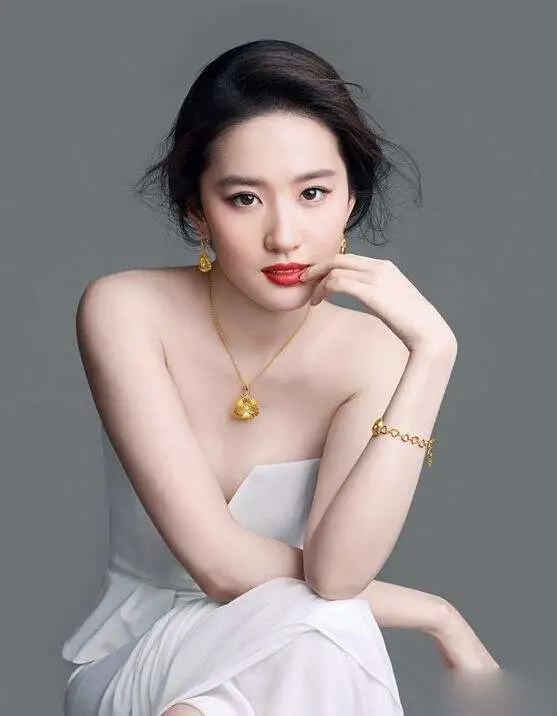 Detail Liu Yifei Hot Nomer 16