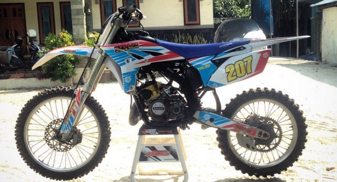 Download Motor Cross Paling Keren Nomer 20