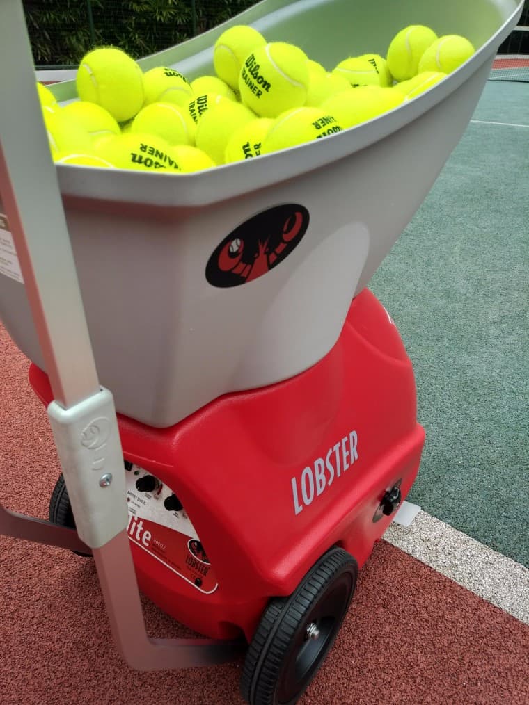 Detail Lobster Tennis Ball Machine For Sale Nomer 12