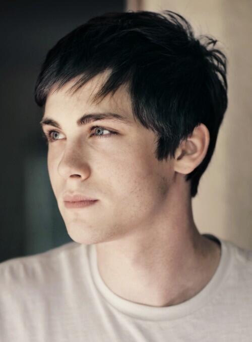 Detail Logan Lerman Photoshoot Nomer 20