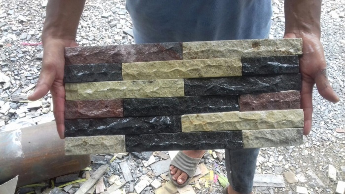 Detail Mozaik Batu Alam Nomer 4