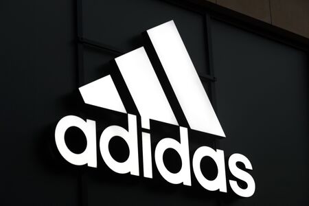 Detail Logo Adidas 2020 Nomer 38