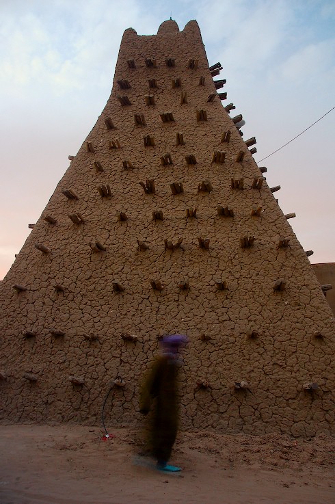 Detail Mud Pyramid Mosque Nomer 31