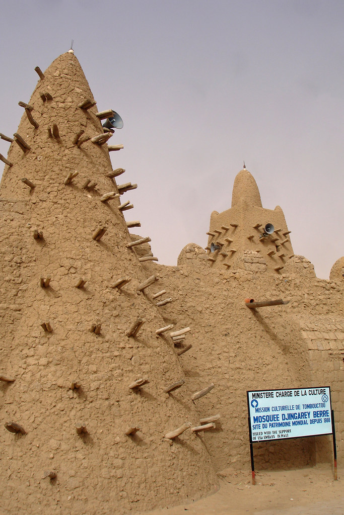 Detail Mud Pyramid Mosque Nomer 39