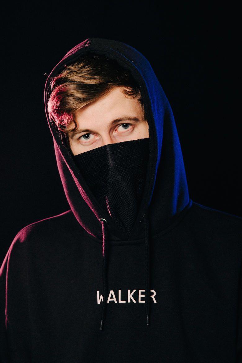 Detail Muka Alan Walker Nomer 50