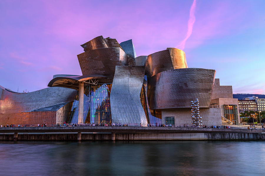 Detail Museum Guggenheim Bilbao Spanyol Nomer 10