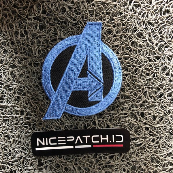 Detail Logo Avengers Keren Nomer 35