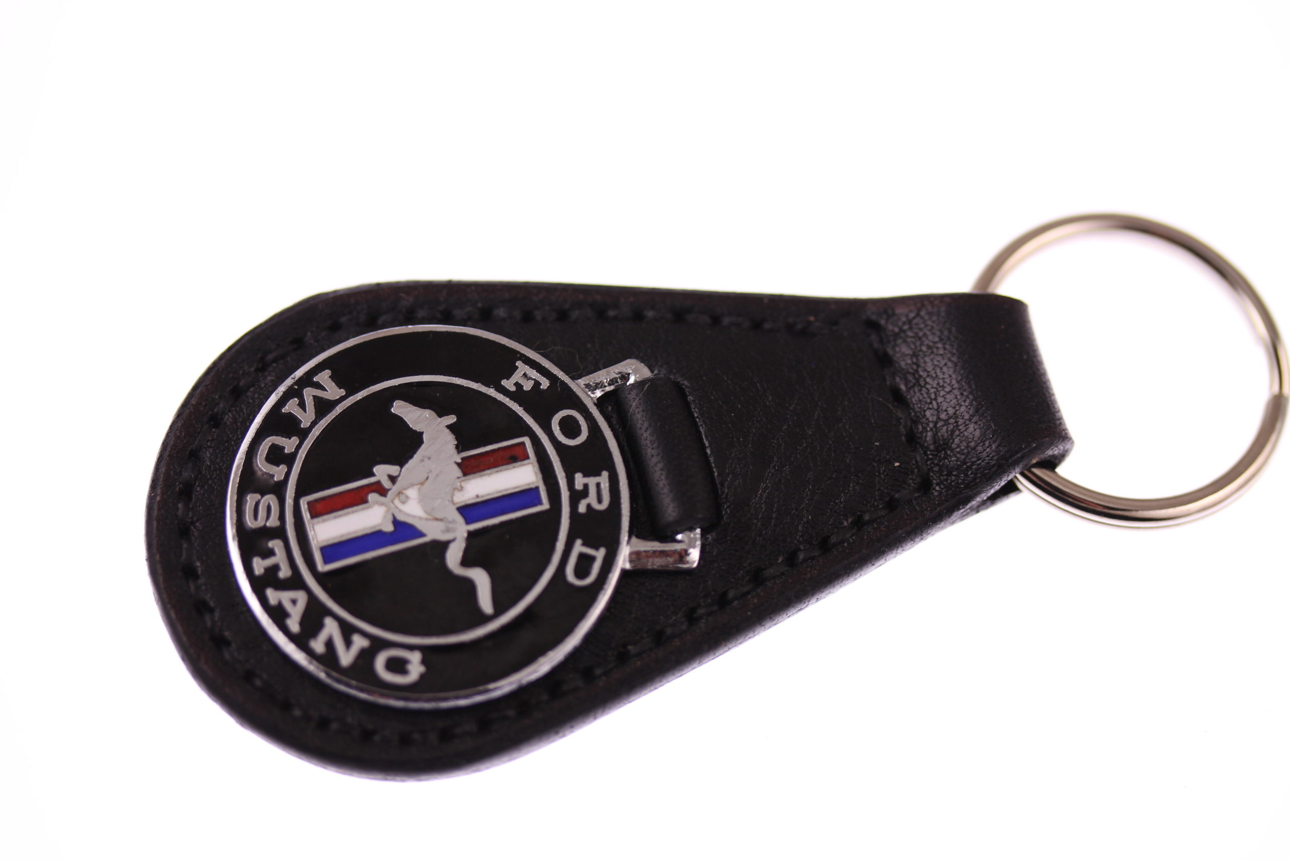 Detail Mustang Leather Keychain Nomer 19