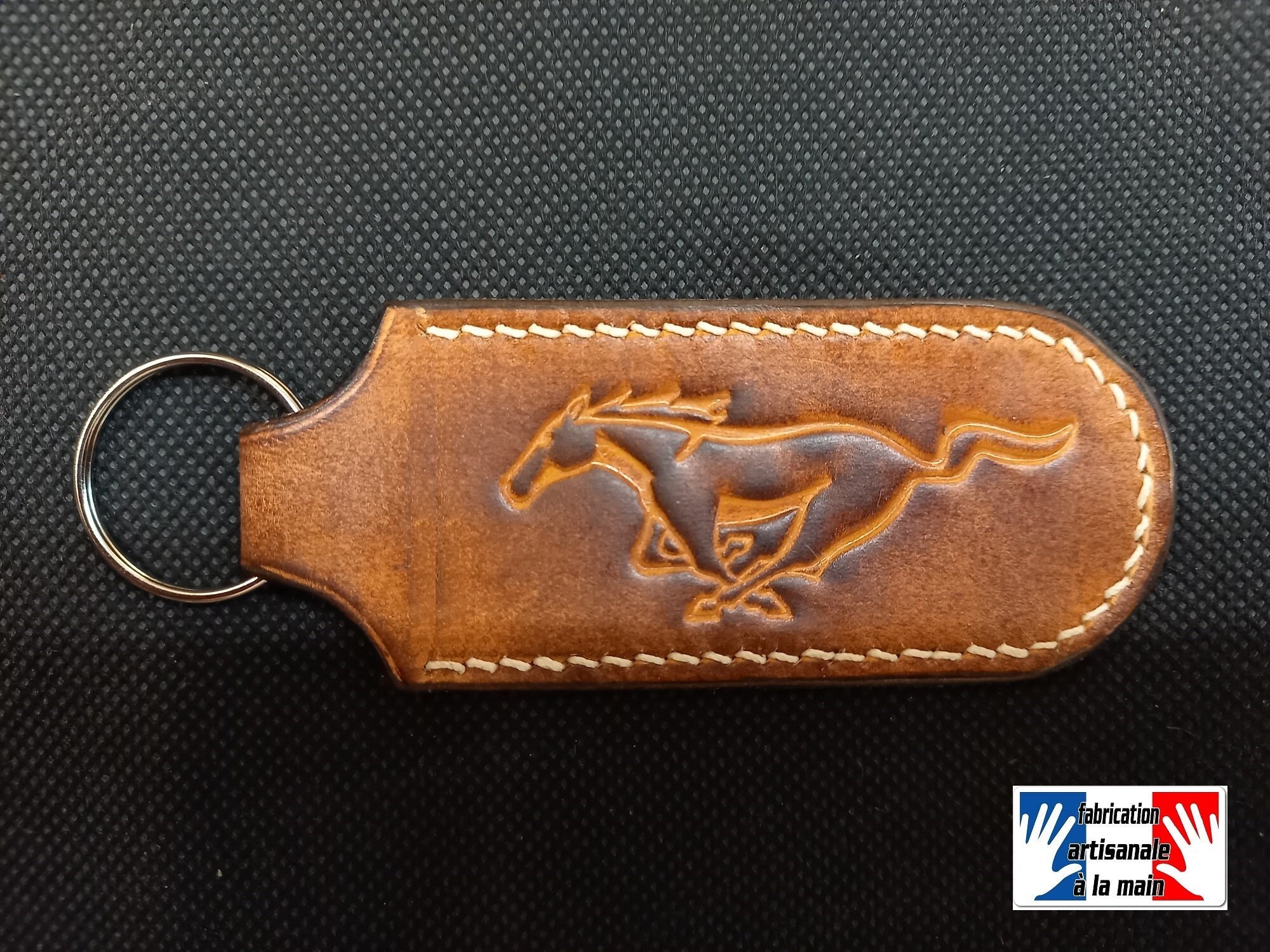 Detail Mustang Leather Keychain Nomer 27