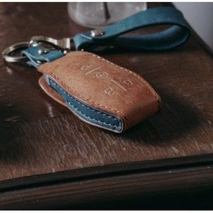 Detail Mustang Leather Keychain Nomer 38