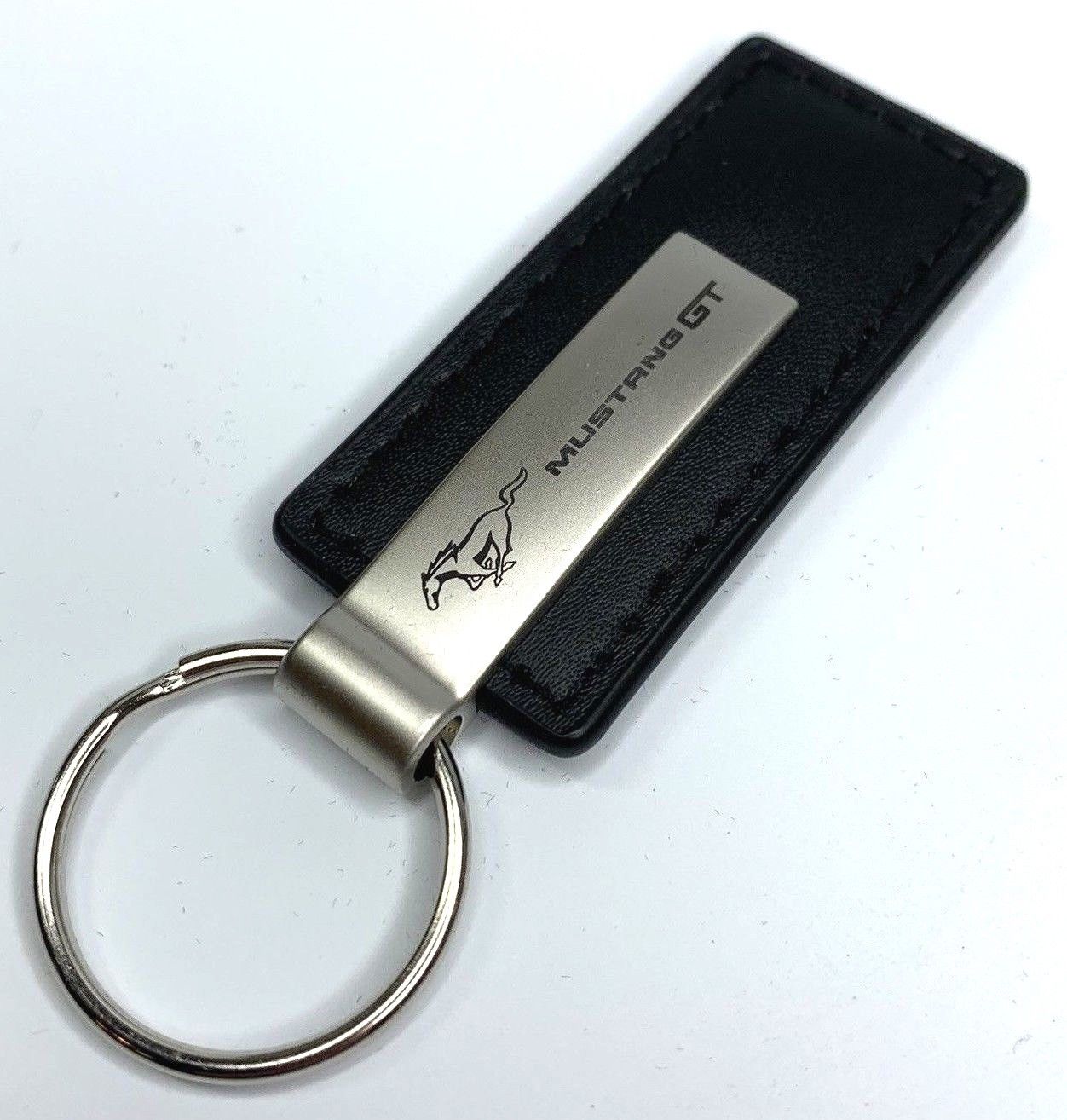 Detail Mustang Leather Keychain Nomer 9