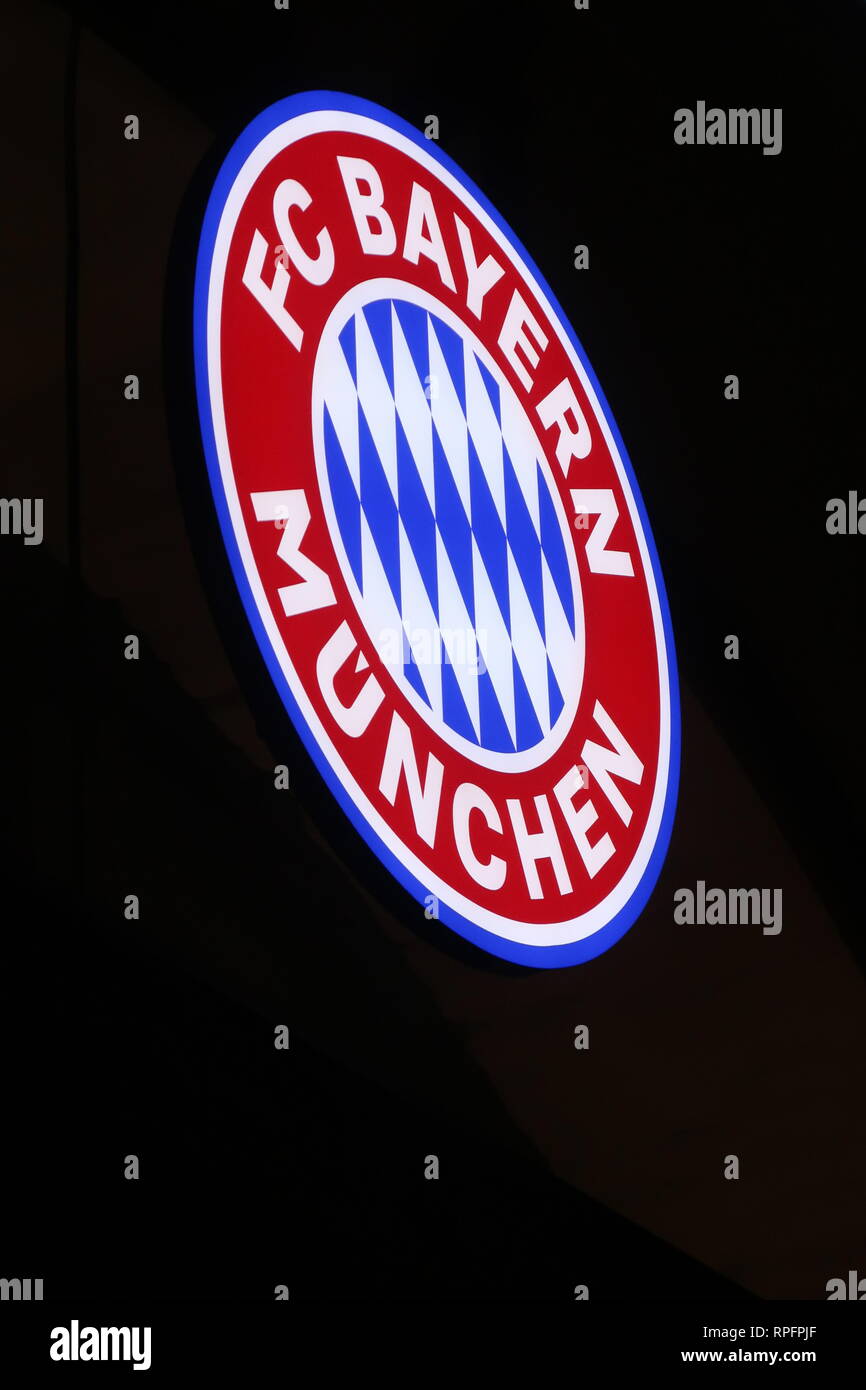 Detail Logo Bayern Munchen Terbaru Nomer 44