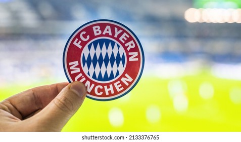 Detail Logo Bayern Munchen Terbaru Nomer 45