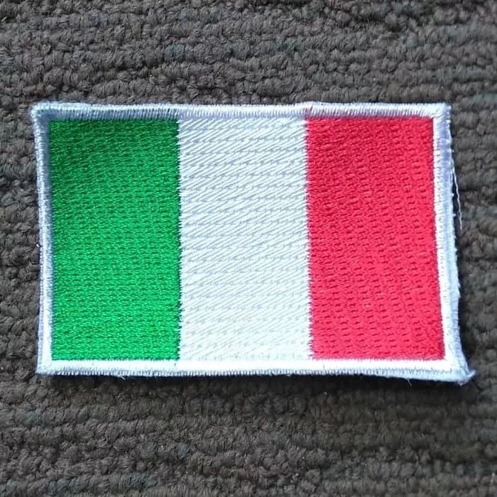 Detail Logo Bendera Italia Nomer 44