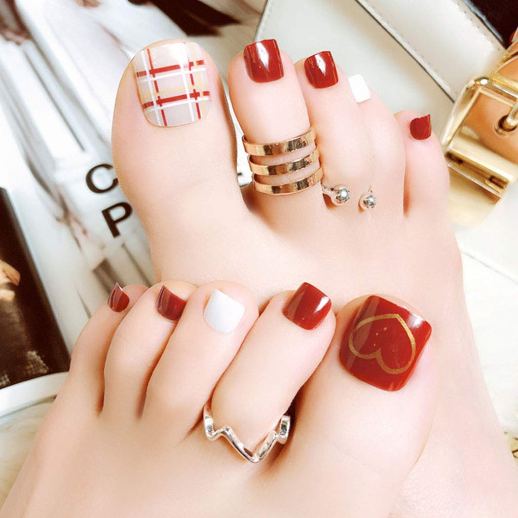 Detail Nail Art Merah Gold Nomer 17