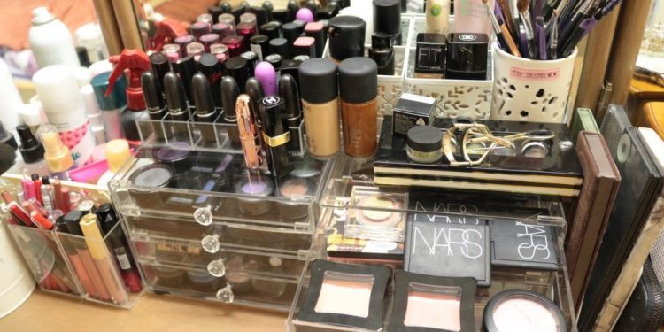 Detail Nama Alat Make Up Dan Gambarnya Nomer 43