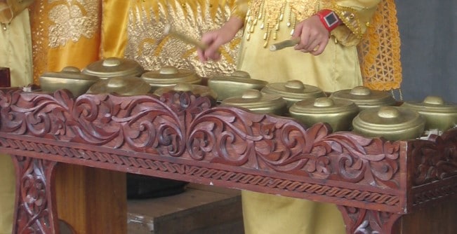 Detail Nama Dan Gambar Alat Music Minang Bonang Nomer 5