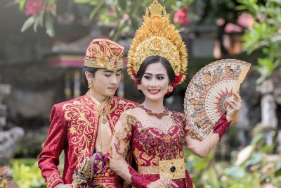Detail Nama Pakaian Adat Dan Gambarnya Nomer 56