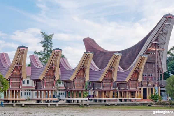 Detail Nama Rumah Adat Daerah Toraja Nomer 4