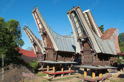 Detail Nama Rumah Adat Daerah Toraja Nomer 45