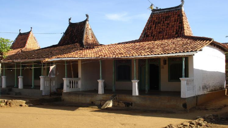 Detail Nama Rumah Adat Madura Nomer 6