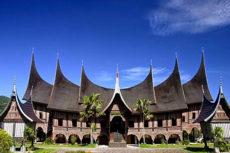 Detail Nama Rumah Adat Minangkabau Nomer 15