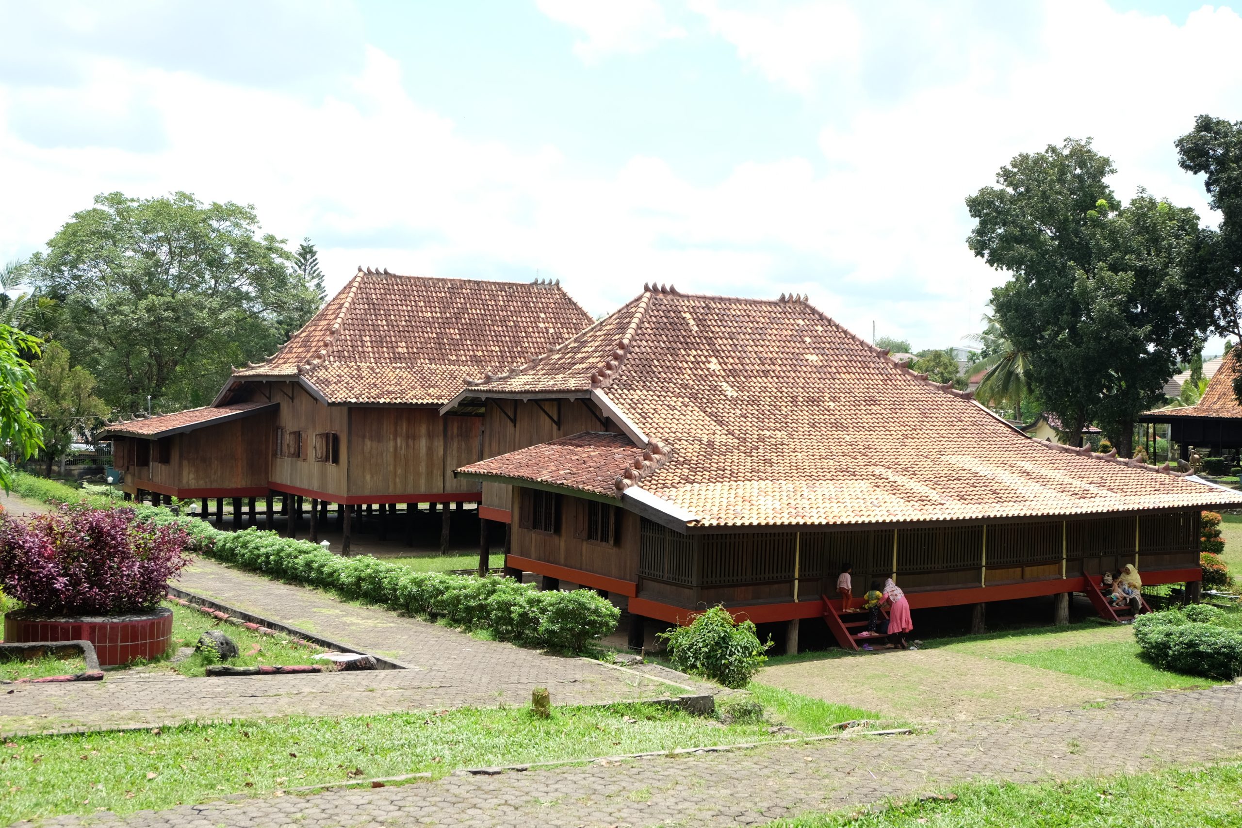 Detail Nama Rumah Adat Palembang Nomer 44