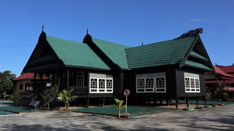 Detail Nama Rumah Adat Suku Melayu Nomer 54