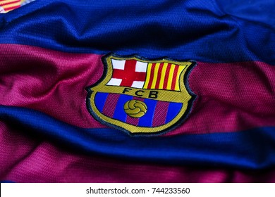 Detail Logo De Fc Barcelona Nomer 30