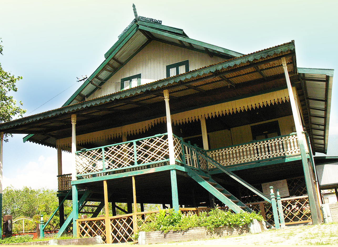 Detail Nama Rumah Adat Sulawesi Tengah Nomer 18