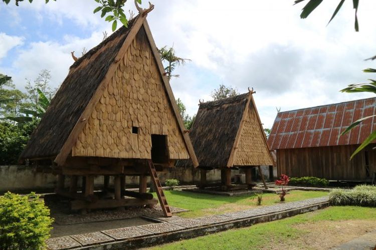 Detail Nama Rumah Adat Sulawesi Tengah Nomer 5