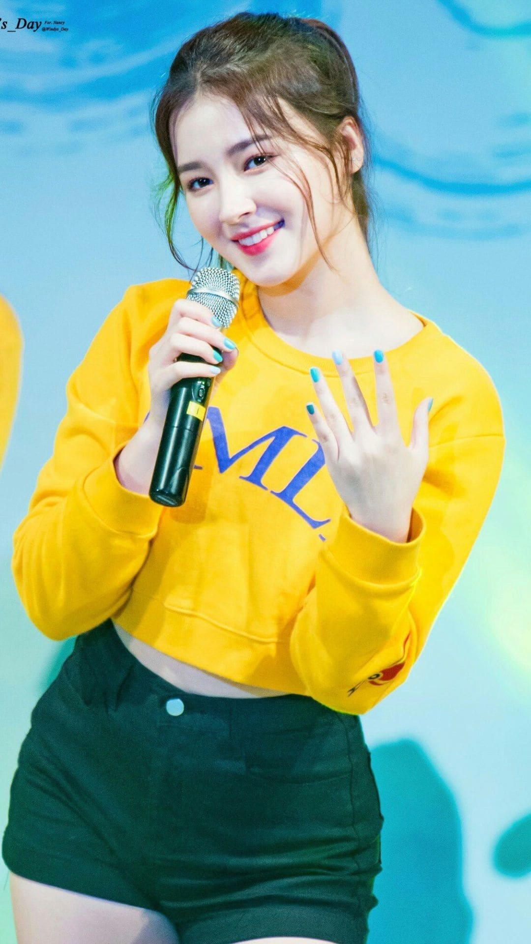 Detail Nancy Momoland Wallpaper Nomer 33