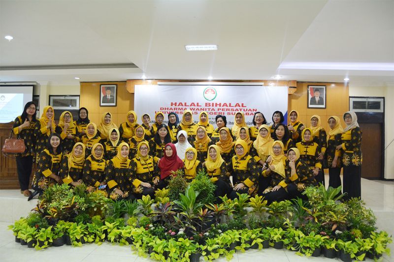 Detail Logo Dharma Wanita Persatuan Png Nomer 41