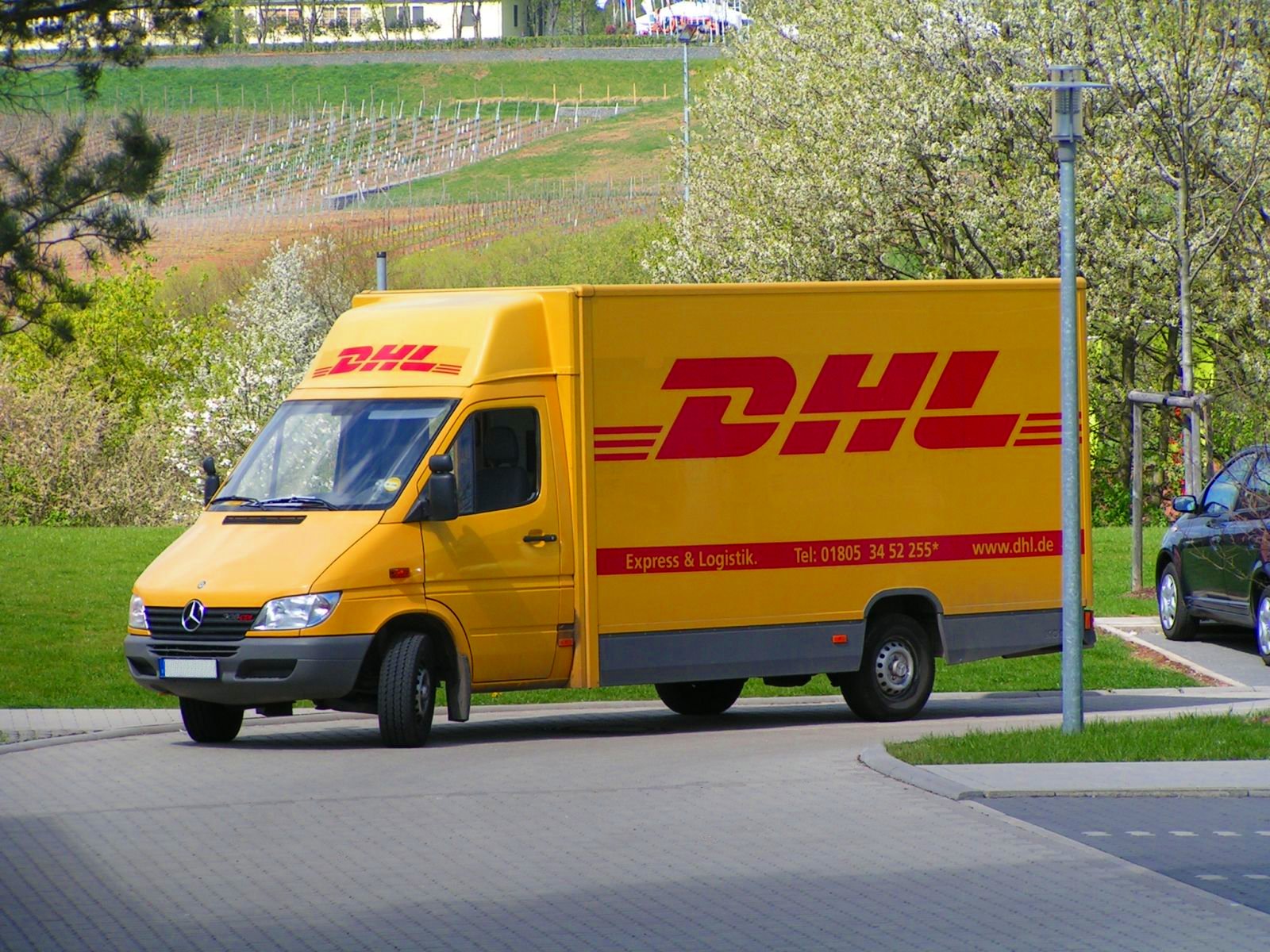 Detail Logo Dhl Express Nomer 52