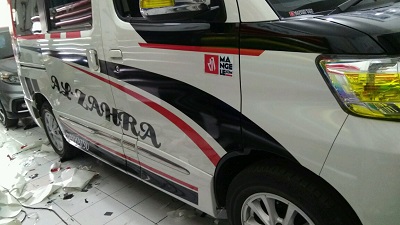 Detail Desain Stiker Mobil Luxio Nomer 13