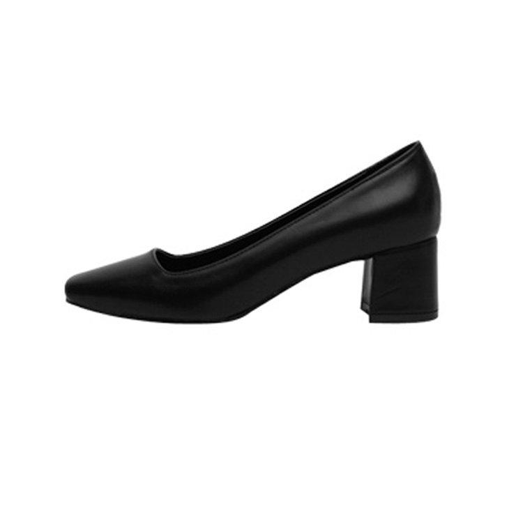Detail Oma In High Heels Nomer 15