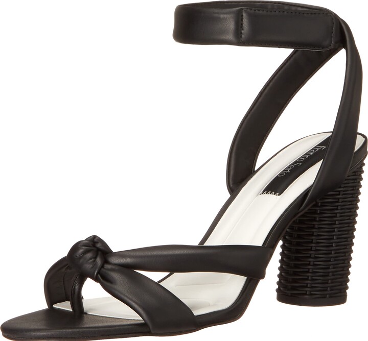 Detail Oma In High Heels Nomer 18