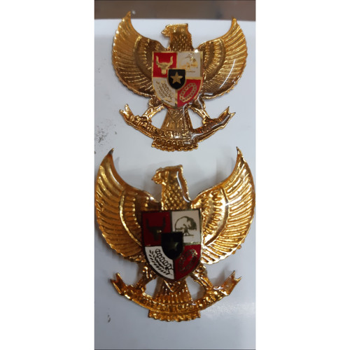 Detail Logo Garuda Emas Timbul Nomer 34