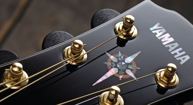 Detail Logo Gitar Yamaha Asli Nomer 6