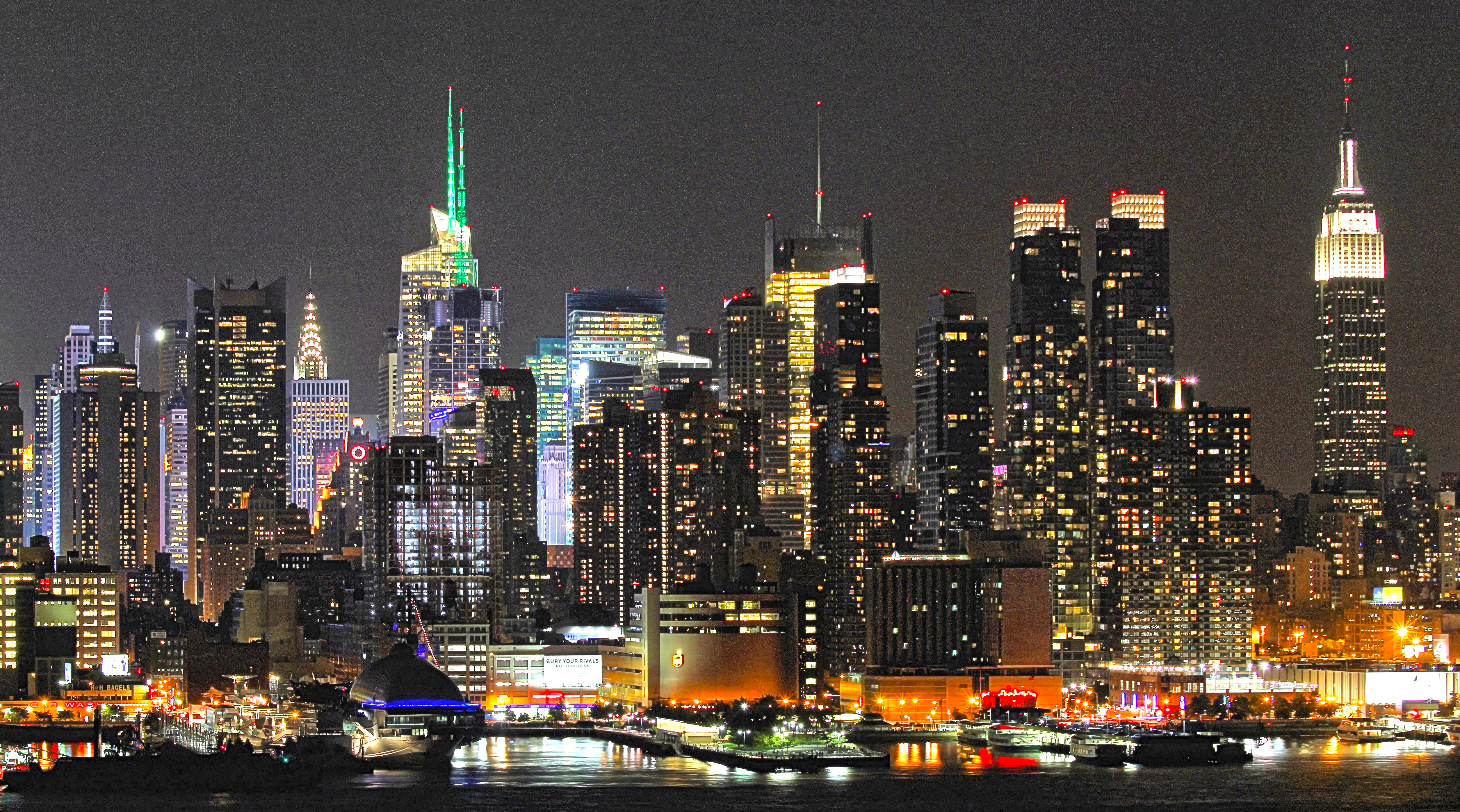 Detail New York Malam Hari Nomer 45