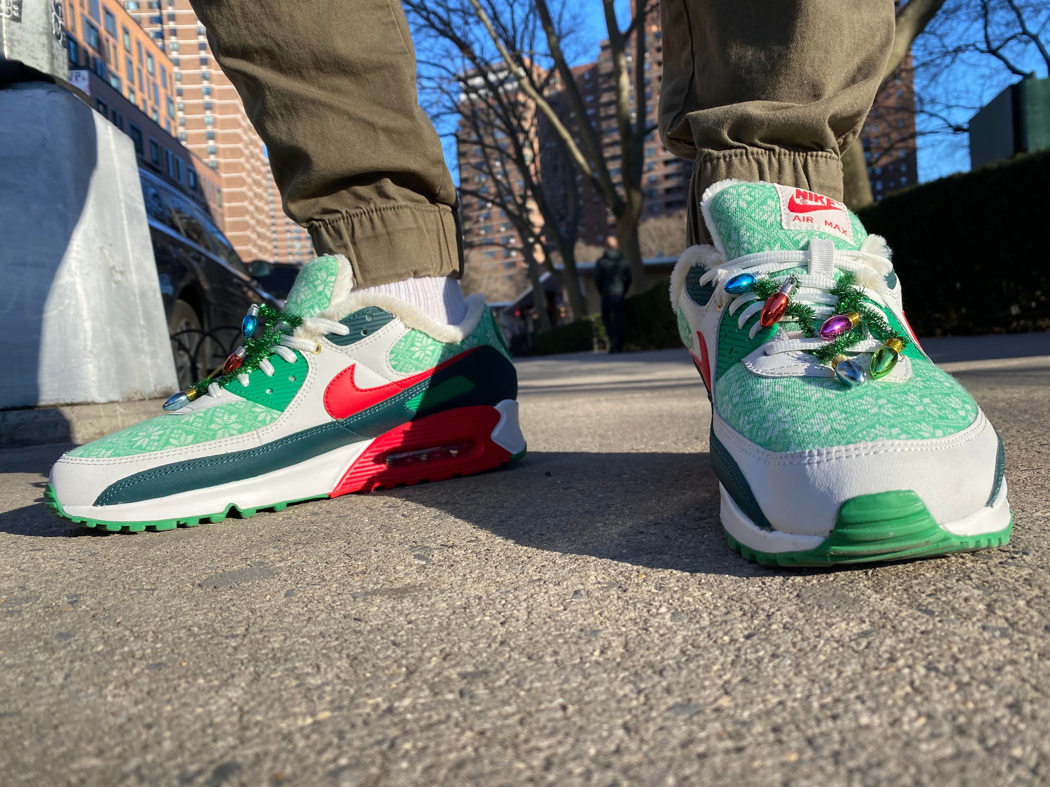 Download Nike Air Max 90 Christmas Sweater Casual Shoes Nomer 14