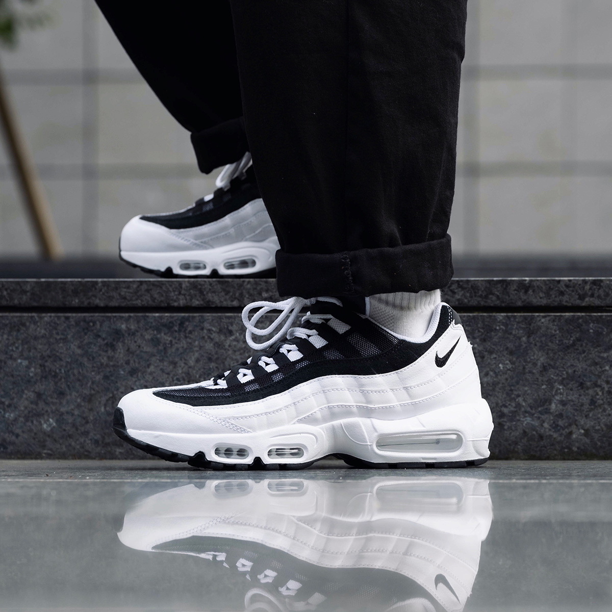 Detail Nike Air Max 95 Yin Yang Nomer 33