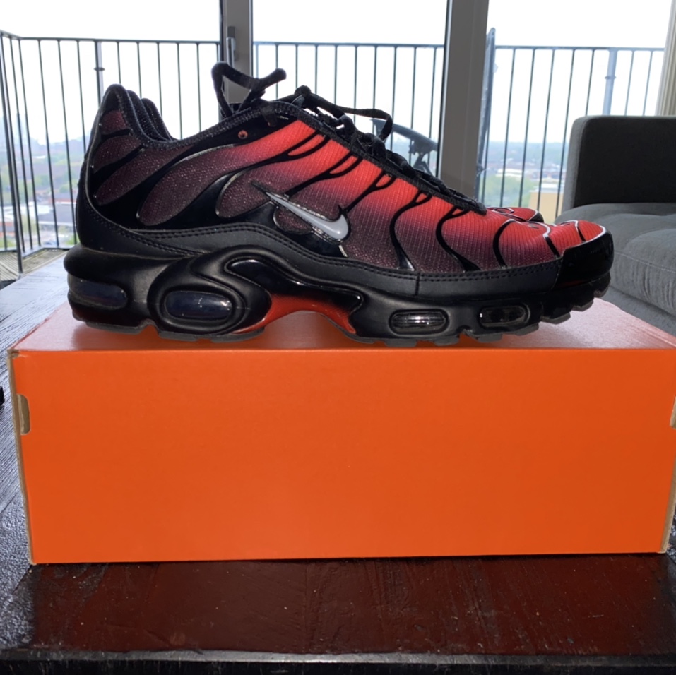 Detail Nike Air Max Plus Deadpool Nomer 31