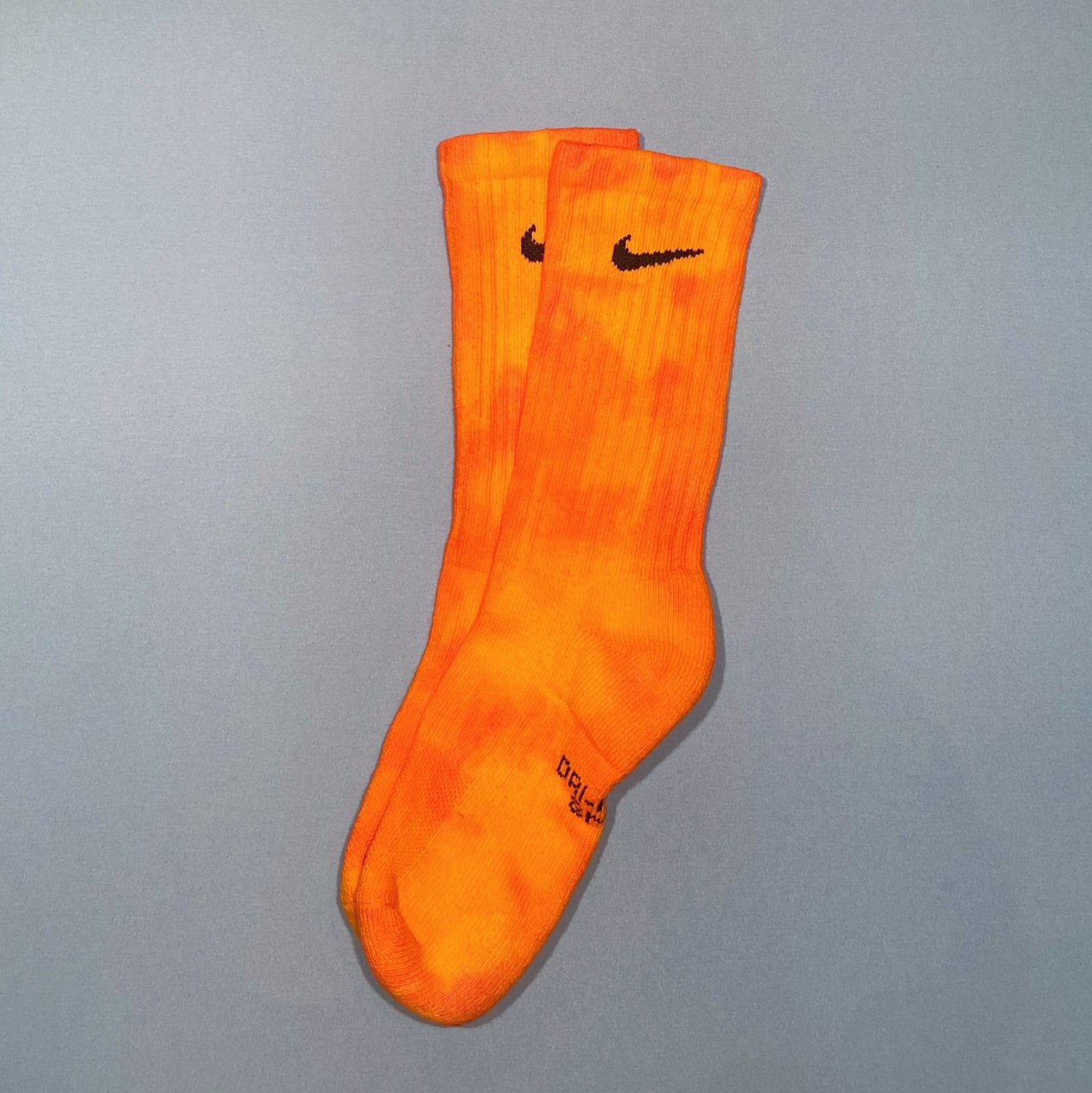 Detail Nike Elite Hot Cheetos Socks Nomer 50