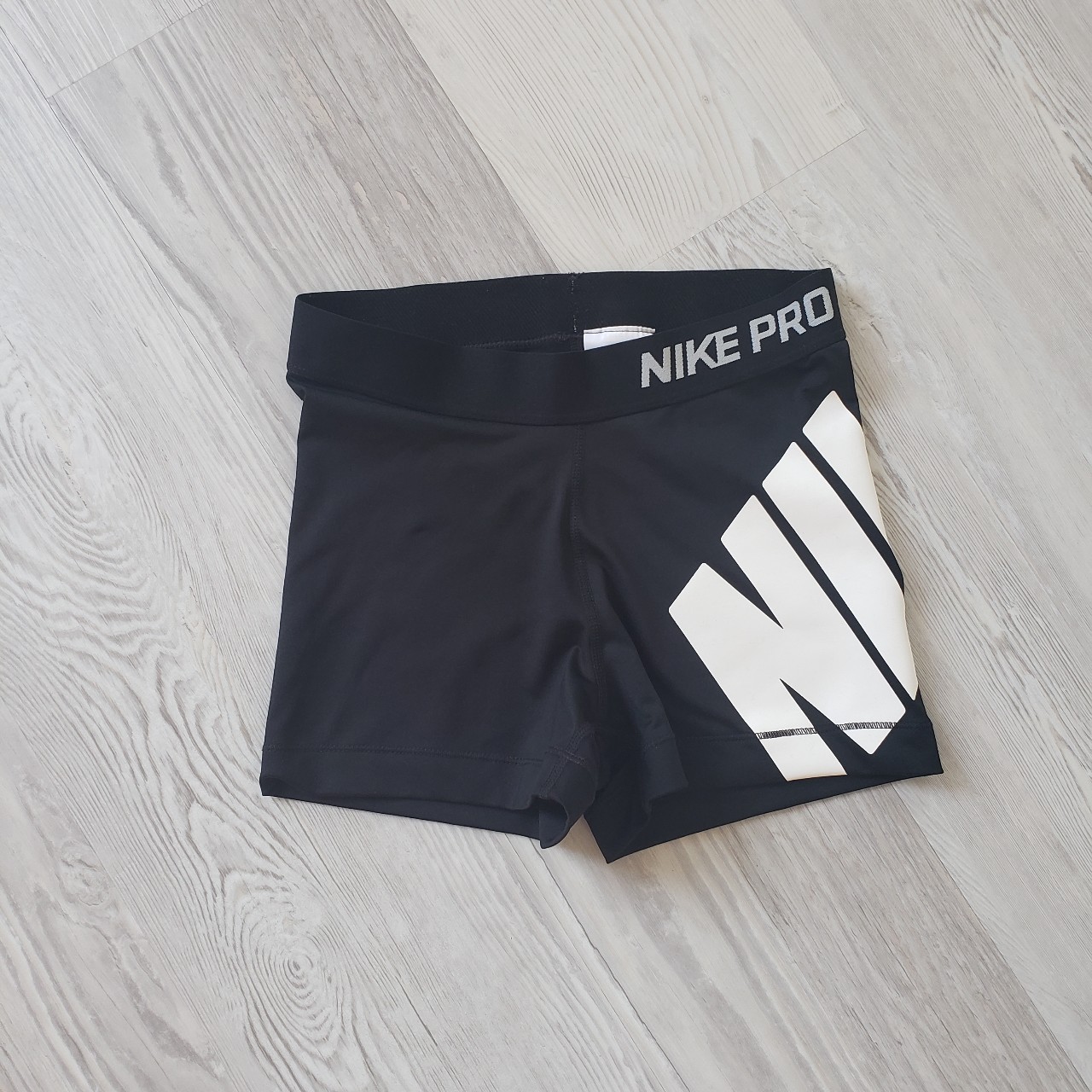 Detail Nike Pro Logo Nomer 36