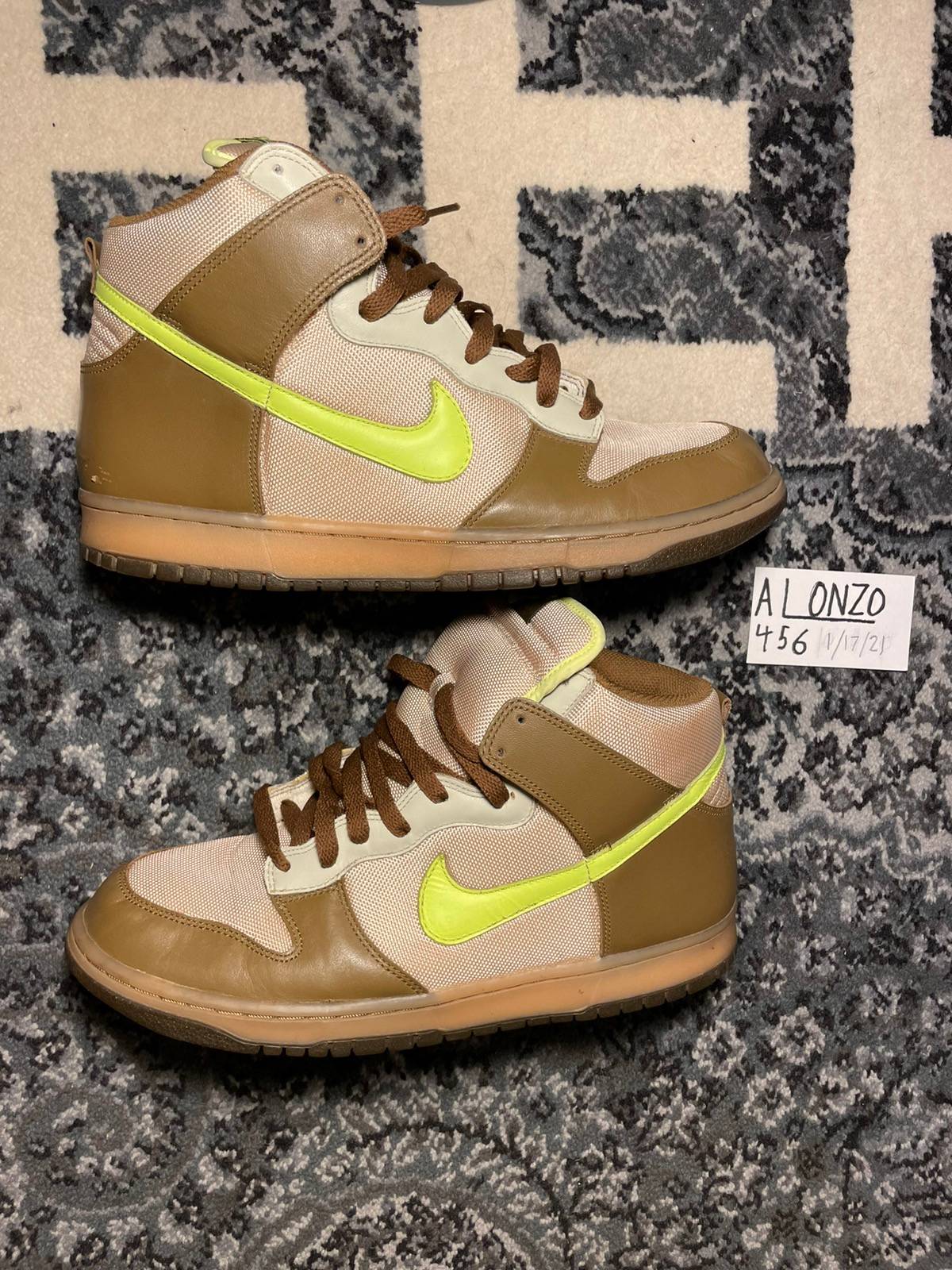 Detail Nike Shrek Shoes Nomer 39