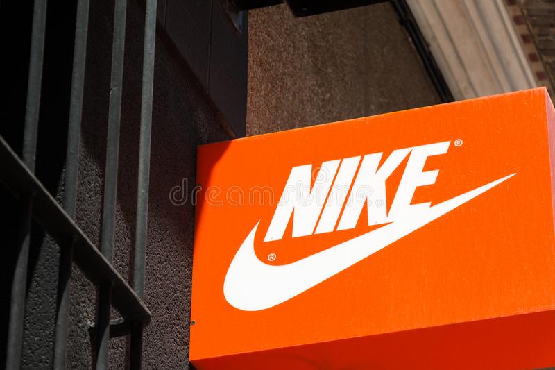 Detail Nike Store Logo Nomer 14