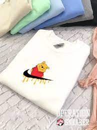 Detail Nike Winnie The Pooh Hoodie Nomer 28