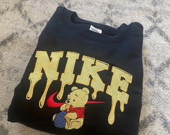 Detail Nike Winnie The Pooh Hoodie Nomer 49