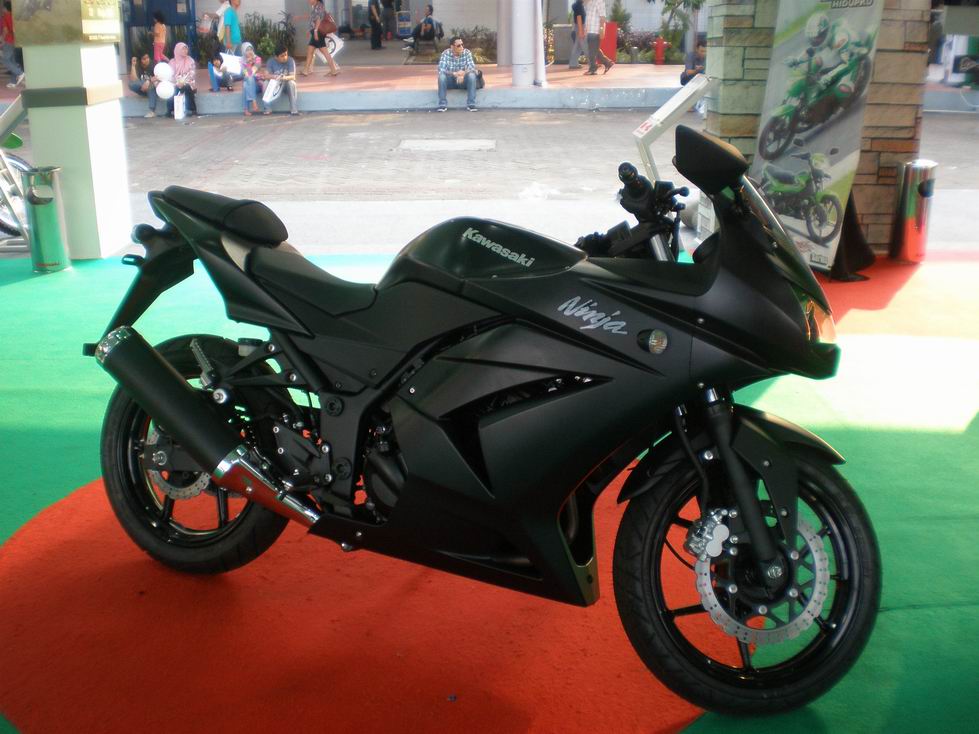 Detail Ninja 250 Hitam Doff Nomer 5